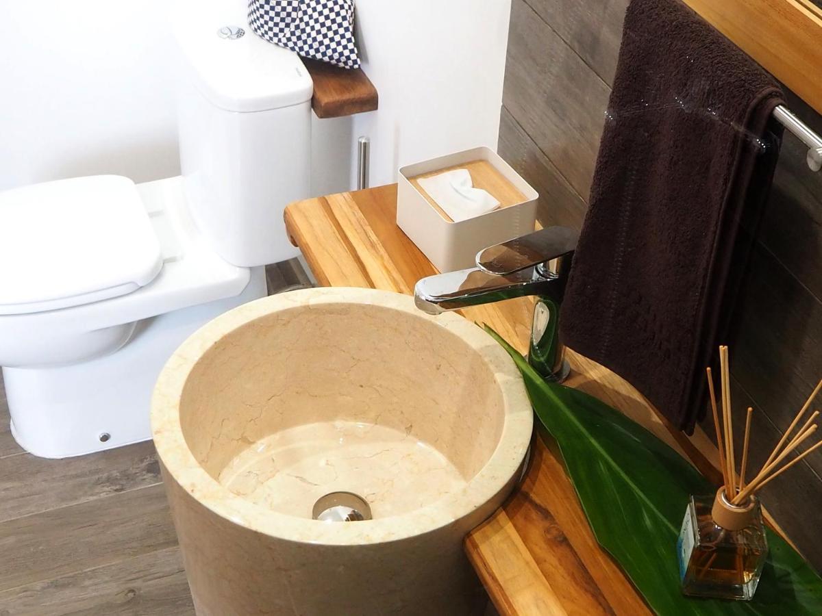 Fare Noanoa Hotel Paea Екстериор снимка